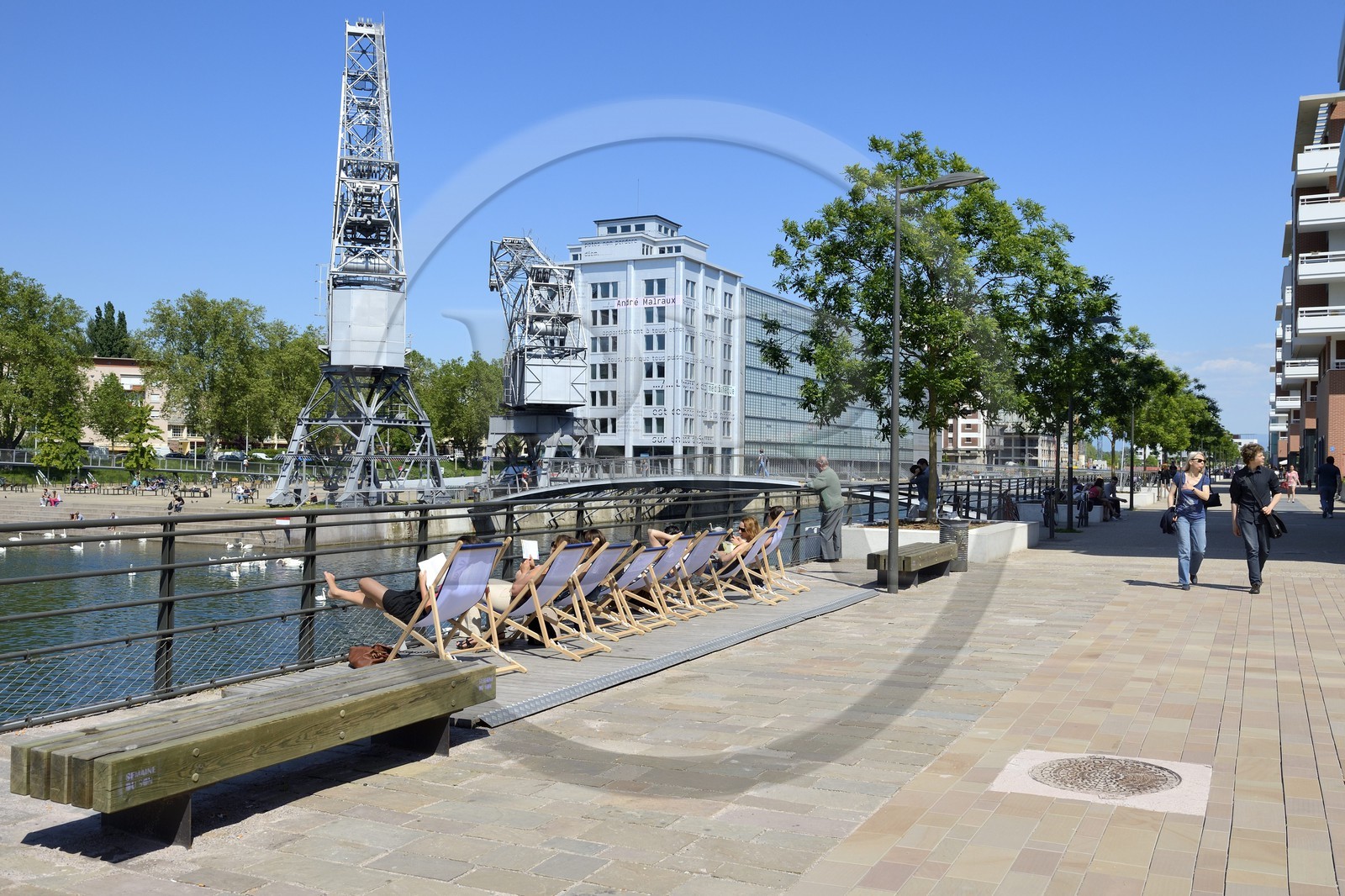France, Bas-Rhin (67), aménagement du port du Rhin et reconversion du môle du Bassin d’Austerlitz, la médiathèque André Malraux