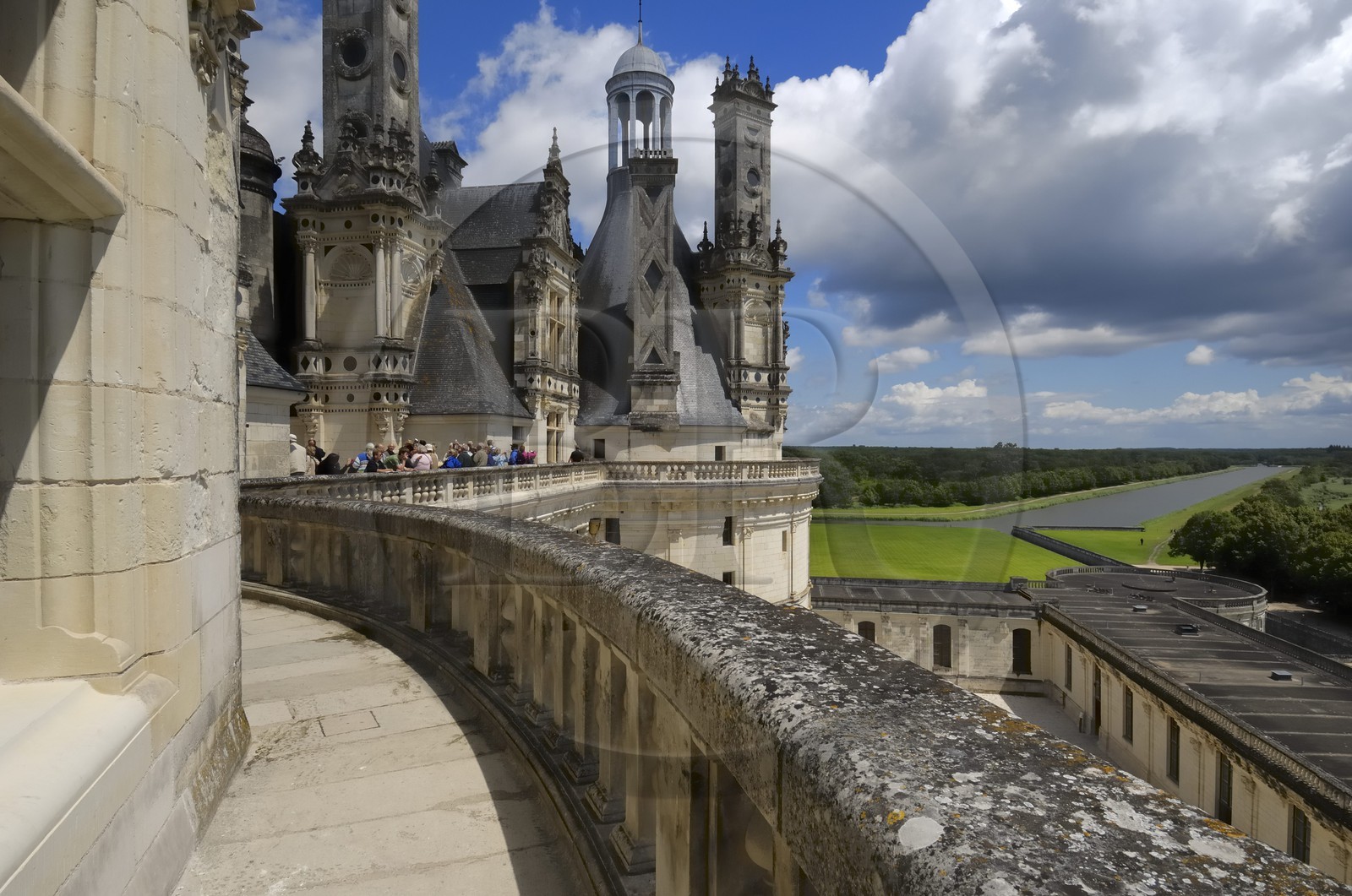 France, Loir et Cher (41), Vallée de la Loire classée Patrimoine Mondial de l' UNESCO, château de Chambord, sur la terrasse du toit