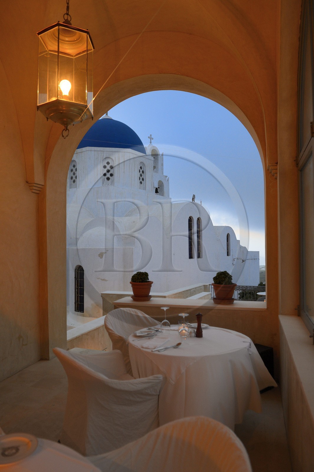 Greece, Cyclades, Aegean Sea, Santorini (Thira or Thera), village of Pyrgos, the Relais & Châteaux hotel Zannos Melathron, the terrace