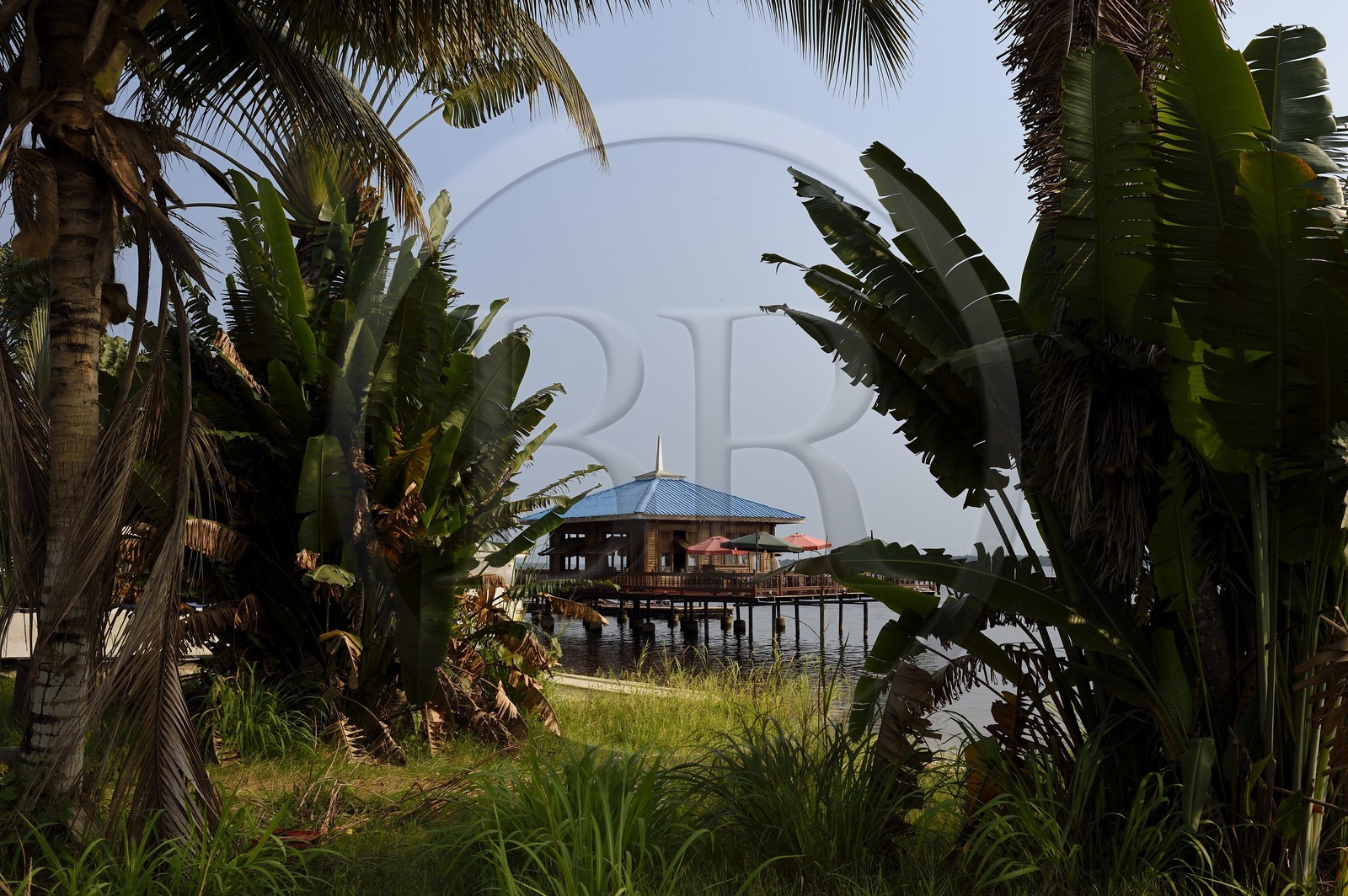 Gabon, province de Ogooué- Maritime, Omboué, petite ville située au bord de la lagune Fernan Vaz