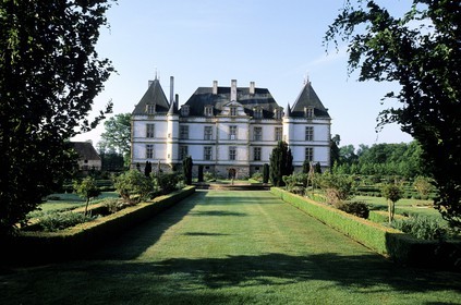 France, Saone et Loire, Mâconnais, castle of Cormartin surrounded by its park