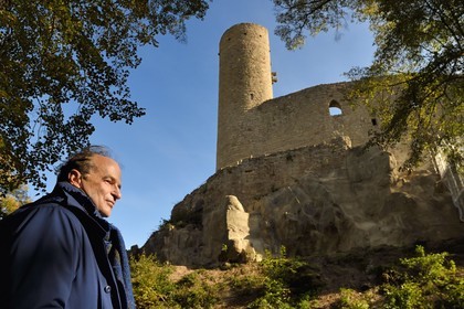 France, Bas-Rhin (67), Route des vins d'Alsace, Andlau, le chateau d'Andlau (Haut-Andlau), son propriétaire Guillaume d’Andlau