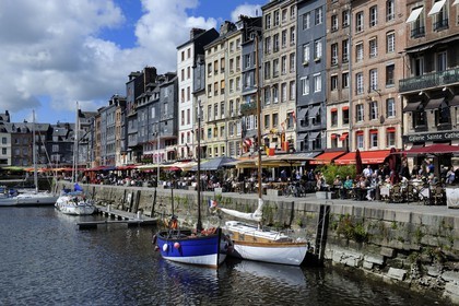 France, Calvados (14), Honfleur, le Vieux-Bassin,le quai Sainte-Catherine