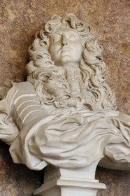 France, Yvelines (78), château de Versailles, classé Patrimoine Mondial de l'UNESCO, les Grands Appartements, salon de Diane, buste de Louis XIV par Bernini dit Le Bernin de 1665