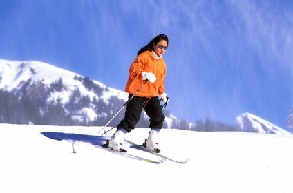 Suisse, région de Bern (Oberland Bernois), Grindelwald est une station de ski de luxe attirant une clientèle internationale, skieuse