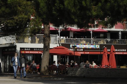 France, Charente-Maritime (17), Royan, brasserie sur le Front de Mer