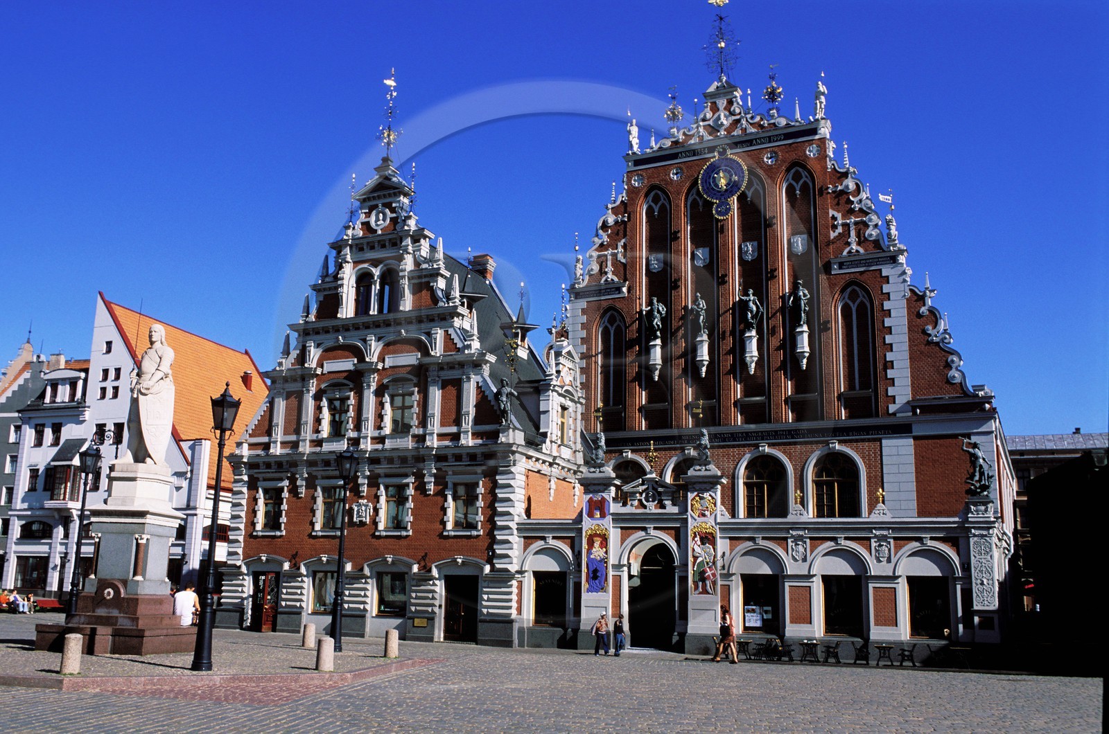 Lettonie (Pays Baltes), Riga, centre historique classé Patrimoine Mondial de l'UNESCO, bâtiment de la Confrérie des Têtes noires datant de 1344 et reconstruit en 1999