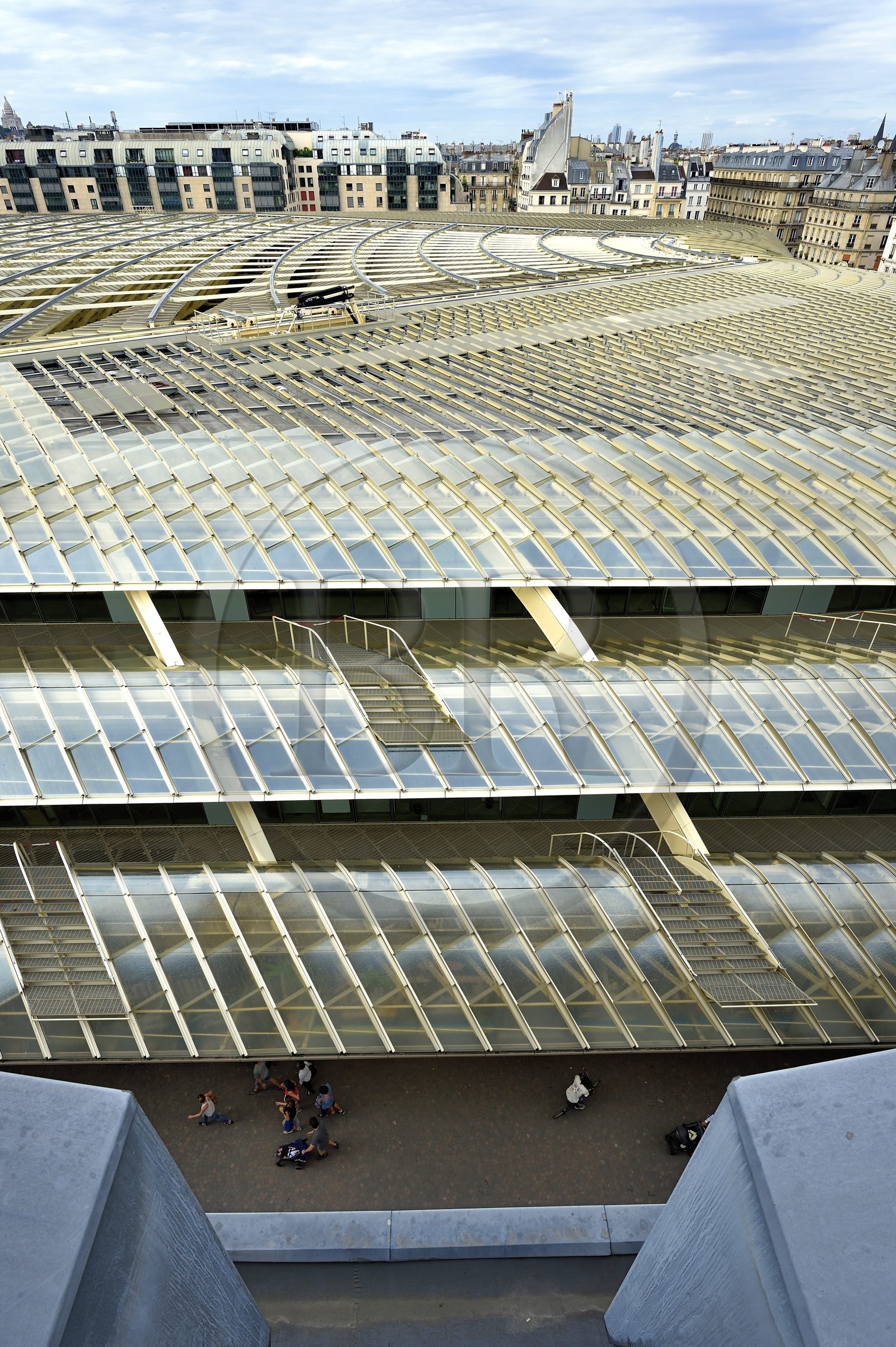 France, Paris, the Forum des Halles canopy made of glass and metal, by the architects Patrick Berger and Jacques Anziutti