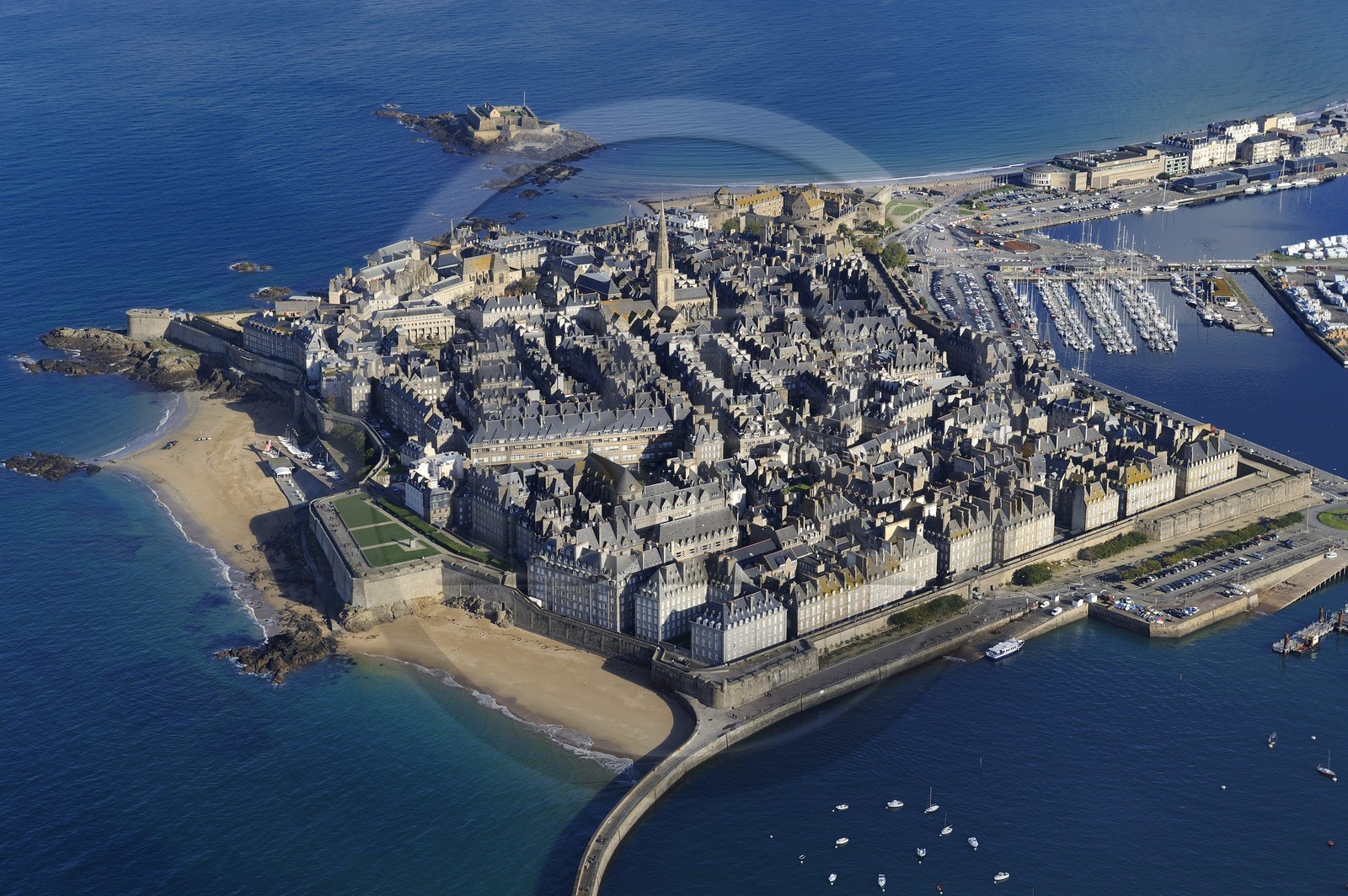 France, Ille et Vilaine, Côte d'Emeraude (Emerald Cost), the fortified town of Saint Malo, the Fort National built by Vauban and Garangeau in the seventeenth century on the island on the right (aerial view)
