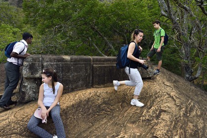 Sri Lanka, province centrale, district de Matale, Sigiriya, ville ancienne de Sigiriya classée patrimoine mondial de l'UNESCO, l'ancien palais forteresse du Rocher du Lion