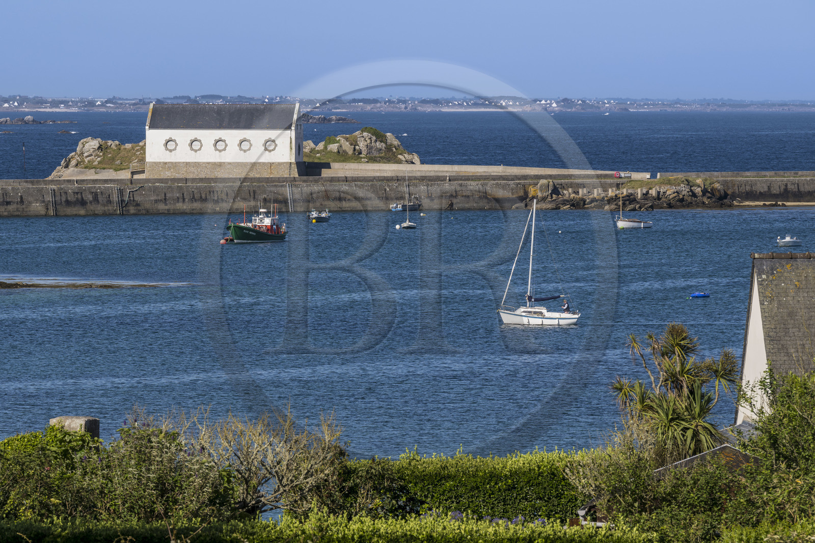 France, Finistère (29), Iles du Ponant, Ile de Batz, baie de Porz-Kernok dans le chenal