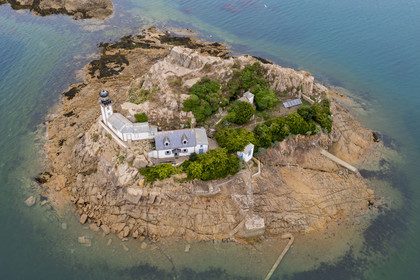 France, Finistère (29), Baie de Morlaix, Carantec, l'Ile Louët et son phare (vue aérienne)