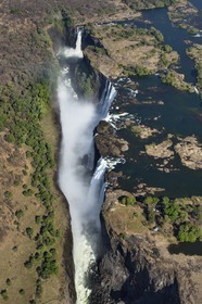 Zimbabwe, province de Matabeleland septentrional, fleuve Zambèze, les Chutes Victoria, classées Patrimoine Mondial de l'UNESCO (vue aérienne)