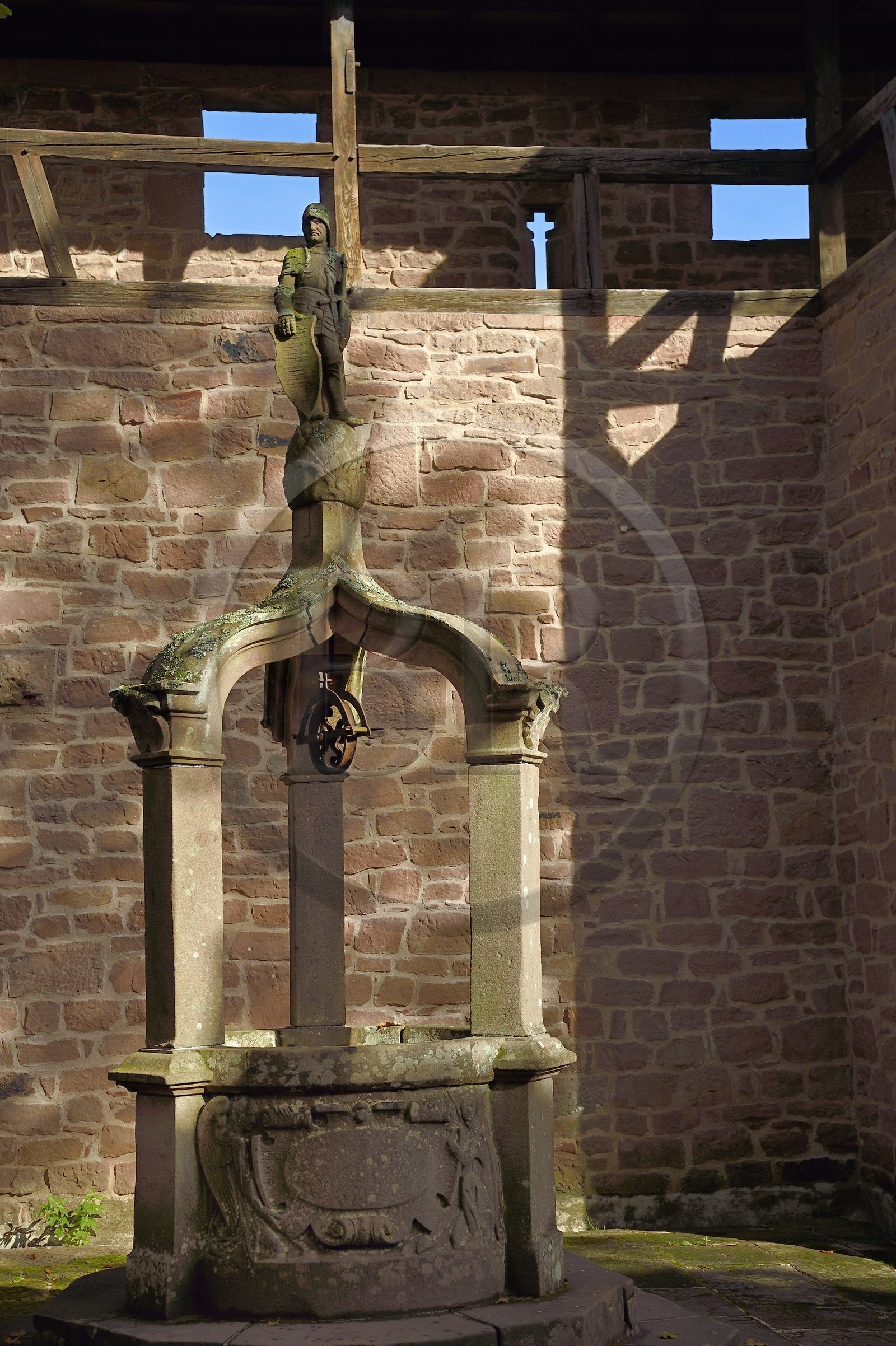 France, Bas Rhin, Orschwiller, Alsace Wine Road, Haut Koenigsbourg Castle, well of the Upper Garden cistern