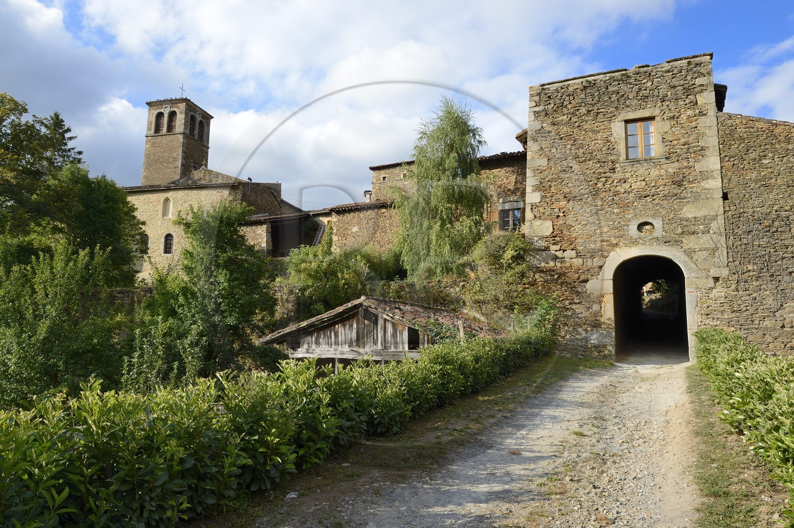 France, Loire (42), Parc Naturel Régional du Pilat,  Sainte-Croix-en-Jarez, labellisé Les Plus Beaux Villages de France, l'ancienne Chartreuse, la porte Nord-Est