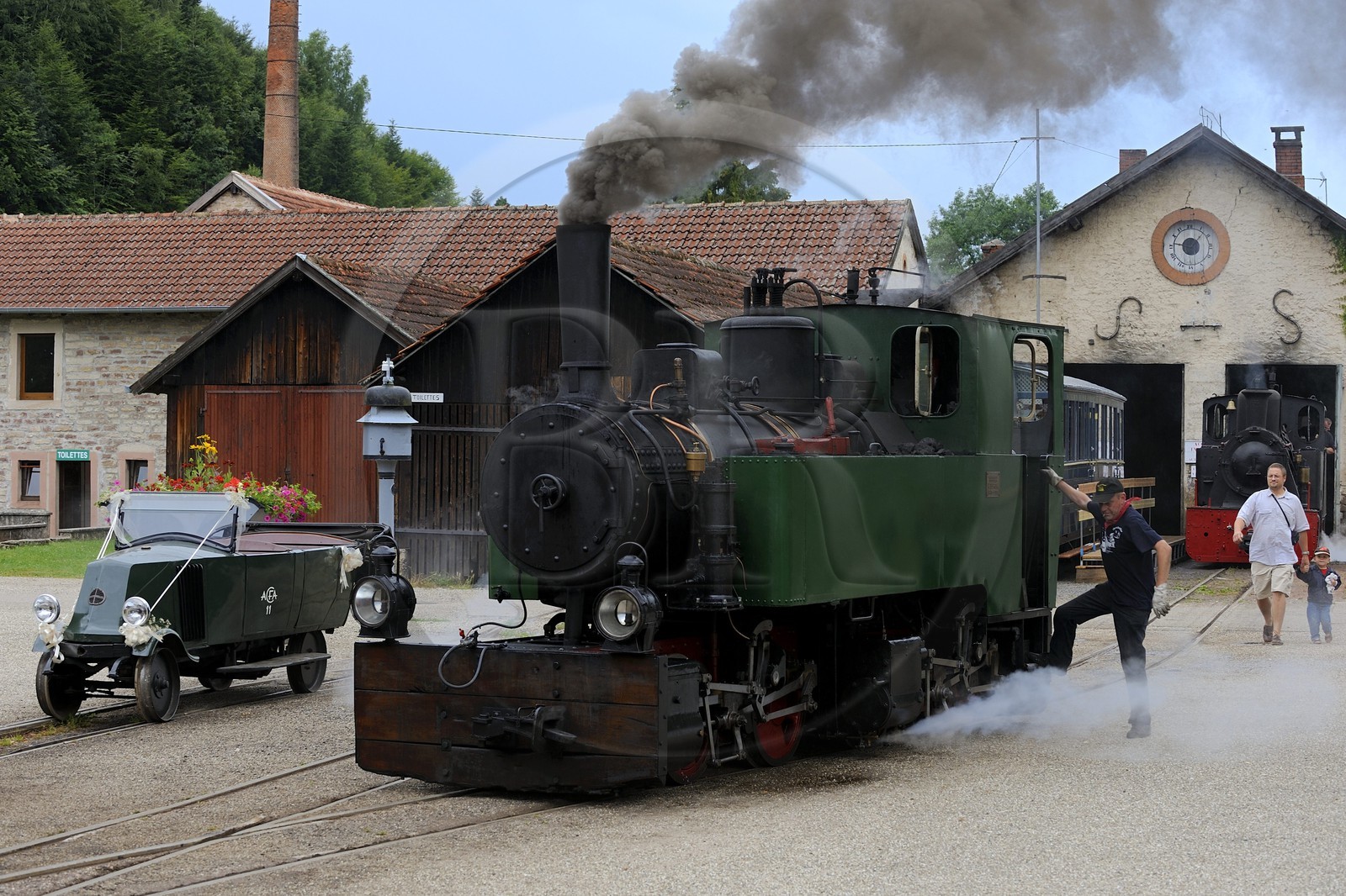 France, Moselle, Abreschviller, small train formerly forest train, Locomotive 02 + 20 T Mallet N°476, built by Maschinenfabrik Heilbronn in 1906 for the network (single specimen) and Draisine Hotchkiss built for the network in 1930 for the transportation of workers (12 places)