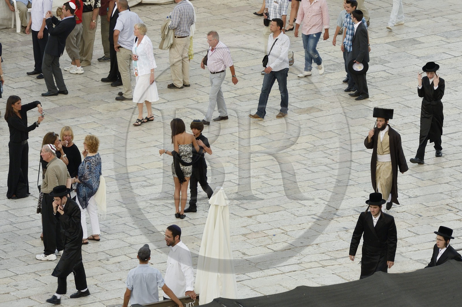 Israel, Jerusalem, holy city, the old town listed as World Heritage by UNESCO, ortodox jews under the Temple Mount or Haram Ash-Sharif