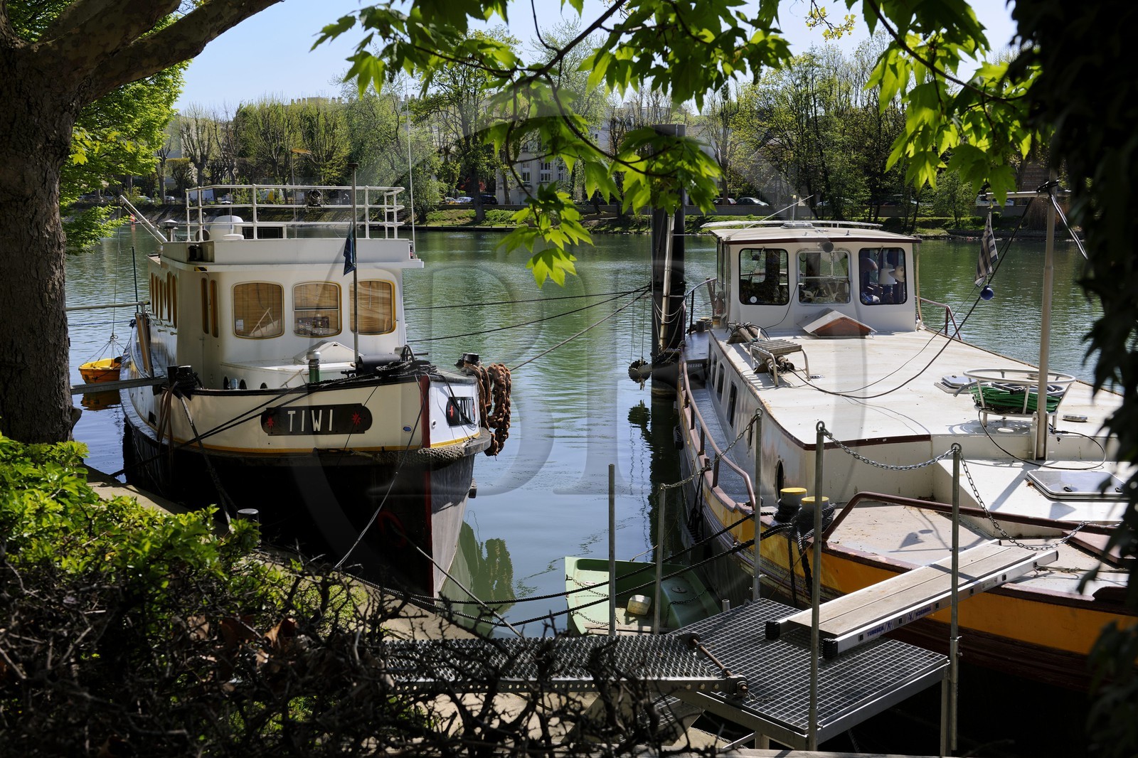 France, Val-de-Marne (94), les bords de Marne, le port de plaisance de Joinville-le-Pont