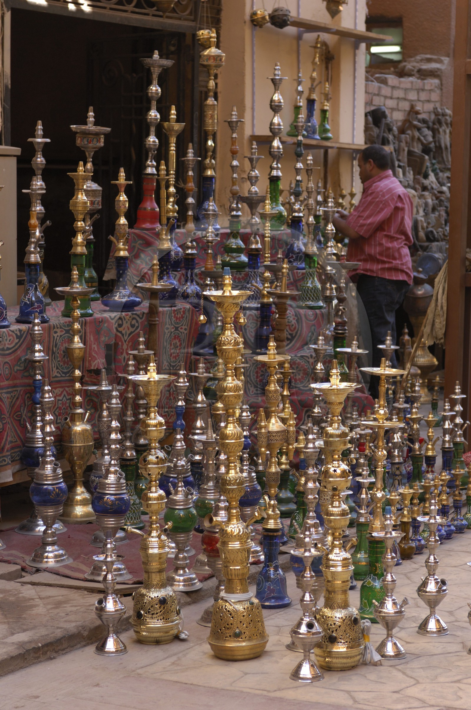 Egypte, Haute Egypte, vallée du Nil, Louxor, le nouveau souk