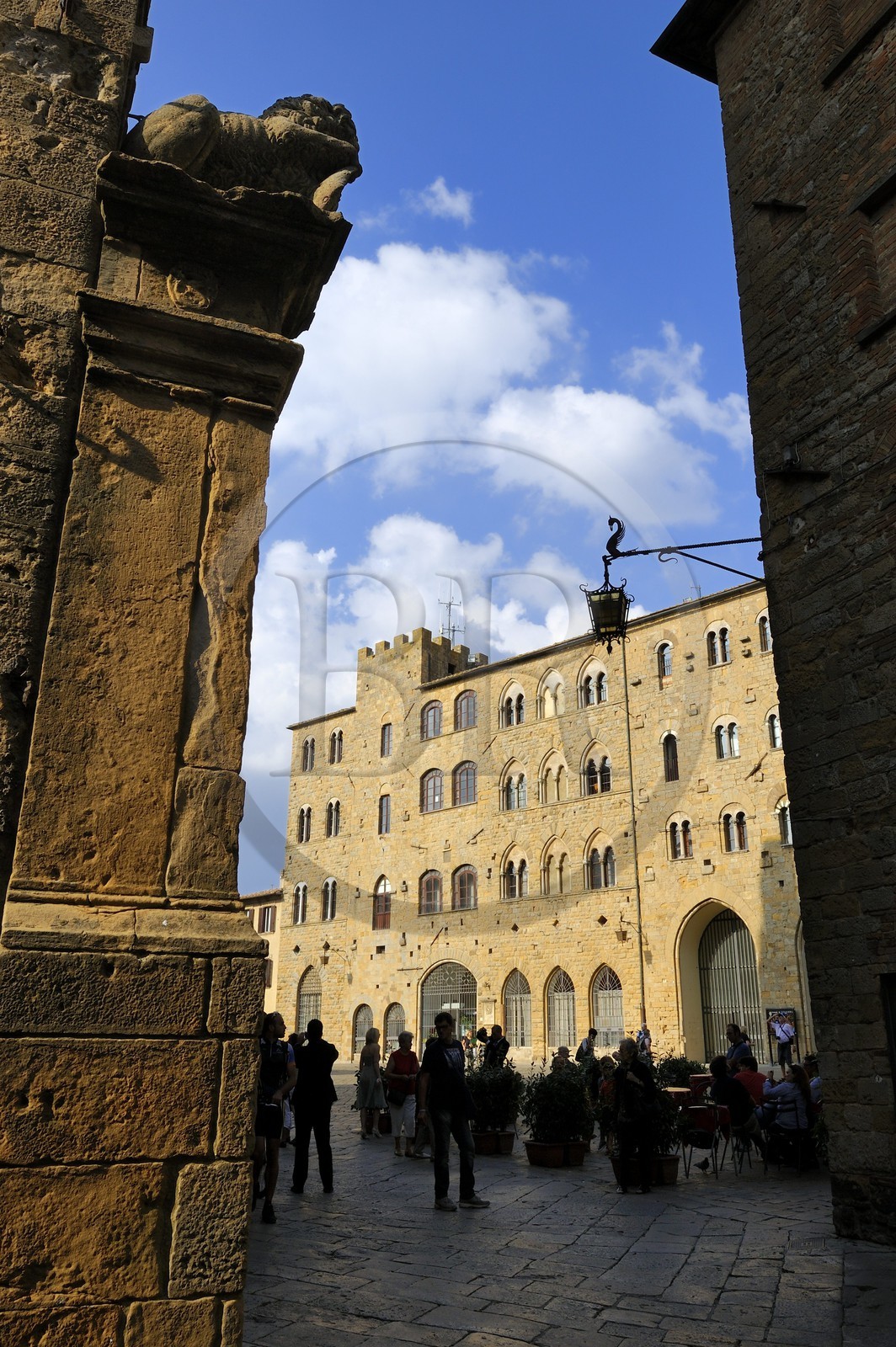 Italie, Toscane, Val di Cecina, Volterra, Piazza dei Priori, Palazzo Pretorio du XIIIe siècle