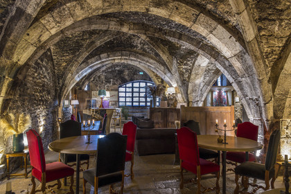 France, Côte-d'Or (21), les climats de Bourgogne classés Patrimoine Mondial de l'UNESCO, Beaune, hotel de l'abbaye de Maizières, restaurant dans l'ancienne cuverie