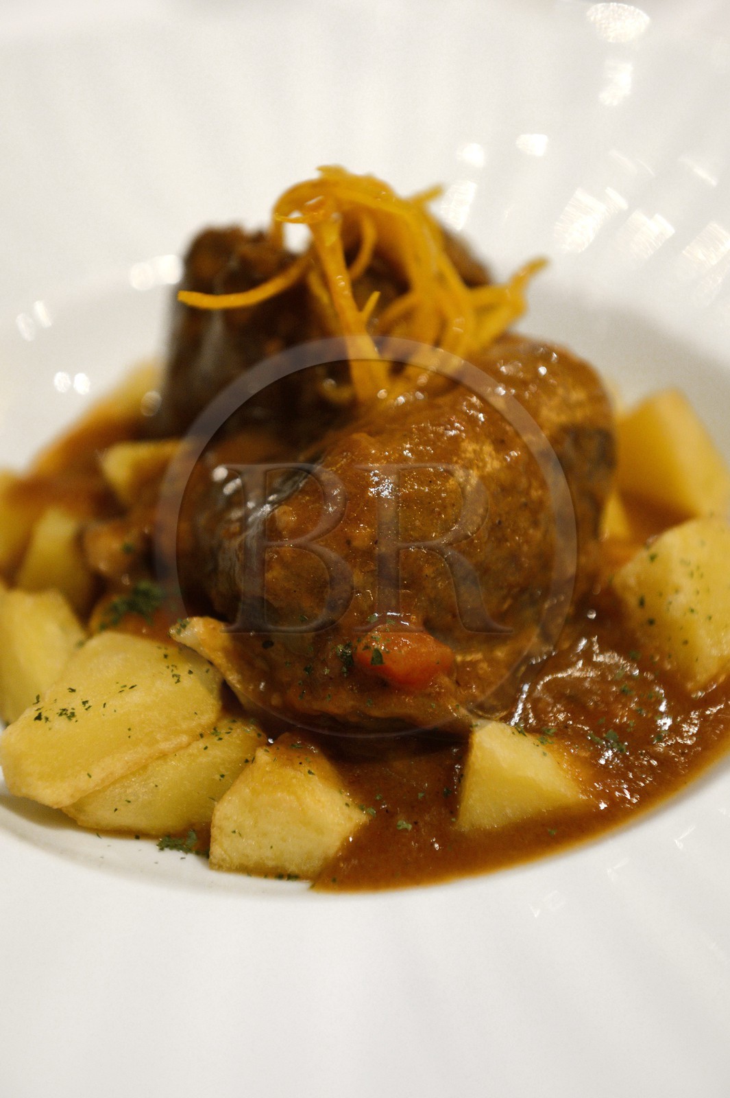 Espagne, Andalousie, Séville, Restaurant Enrique Becerra, joue de cochon ibérique à la casserole