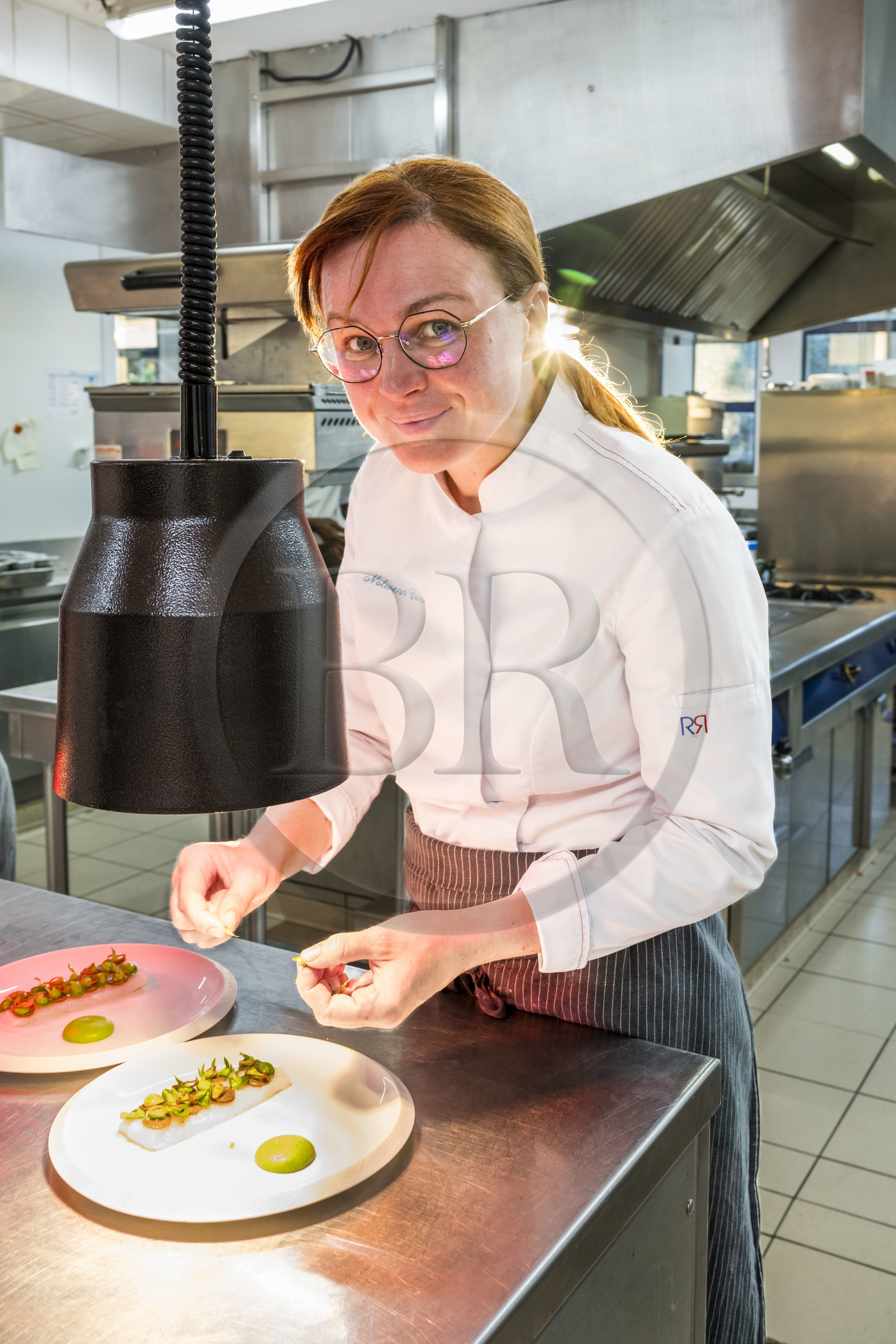 France, Finistère (29), Plougonvelin, restaurant Hostellerie de la Pointe Saint-Mathieu 1 étoile Michelin, la cheffe Nolwenn Corre