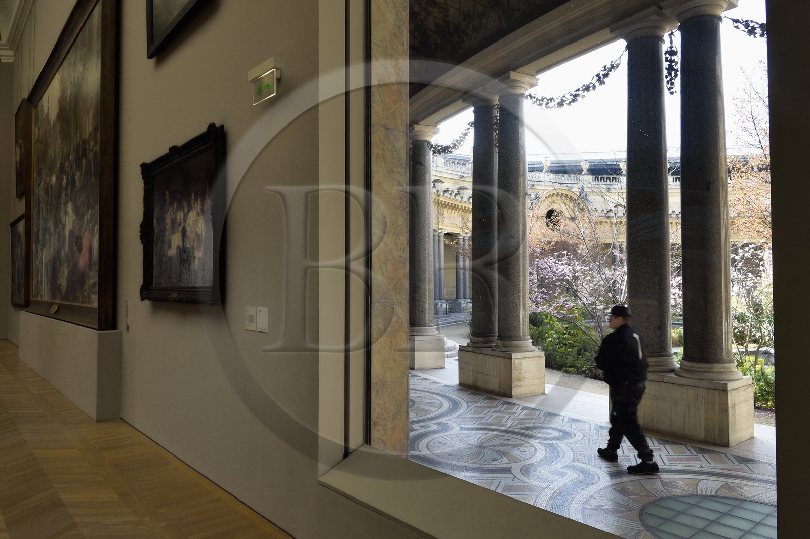 France, Paris (75), Le Petit Palais, construit à l'occasion de l'Exposition universelle de 1900 par l'architecte Charles Girault, il abrite le musée des beaux-arts de la ville de Paris