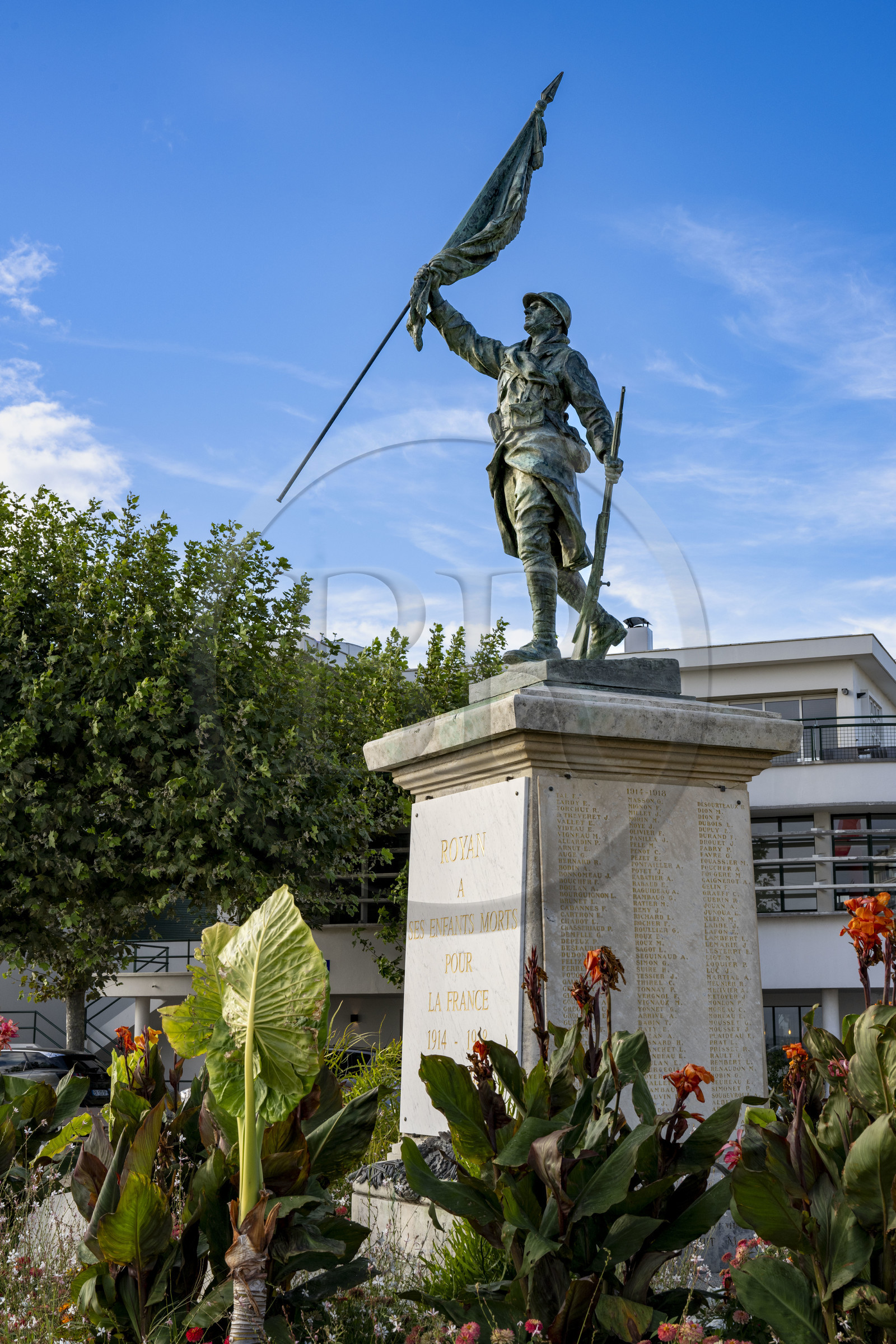 France, Charente-Maritime (17), Royan, le monument aux morts