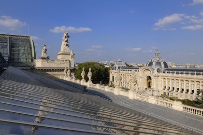 France, Paris, the Petit Palais seen from the Grand Palais