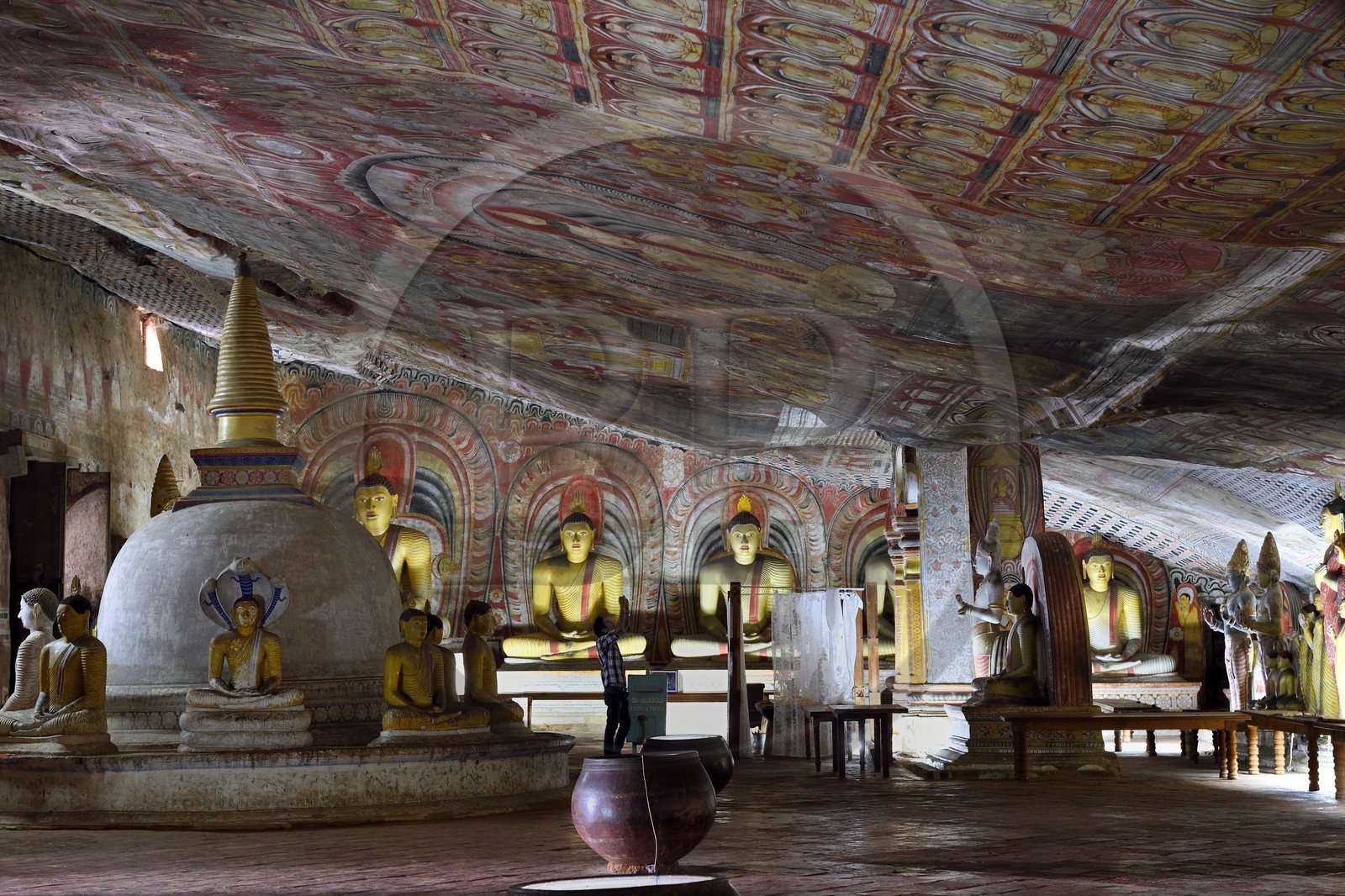 Sri Lanka, Central Province, Matale District, Dambulla, Royal Rock Temple also called Ran Giri (Golden Rock) listed as World Heritage by UNESCO, Cave 2 Maharaja Viharaya is the largest