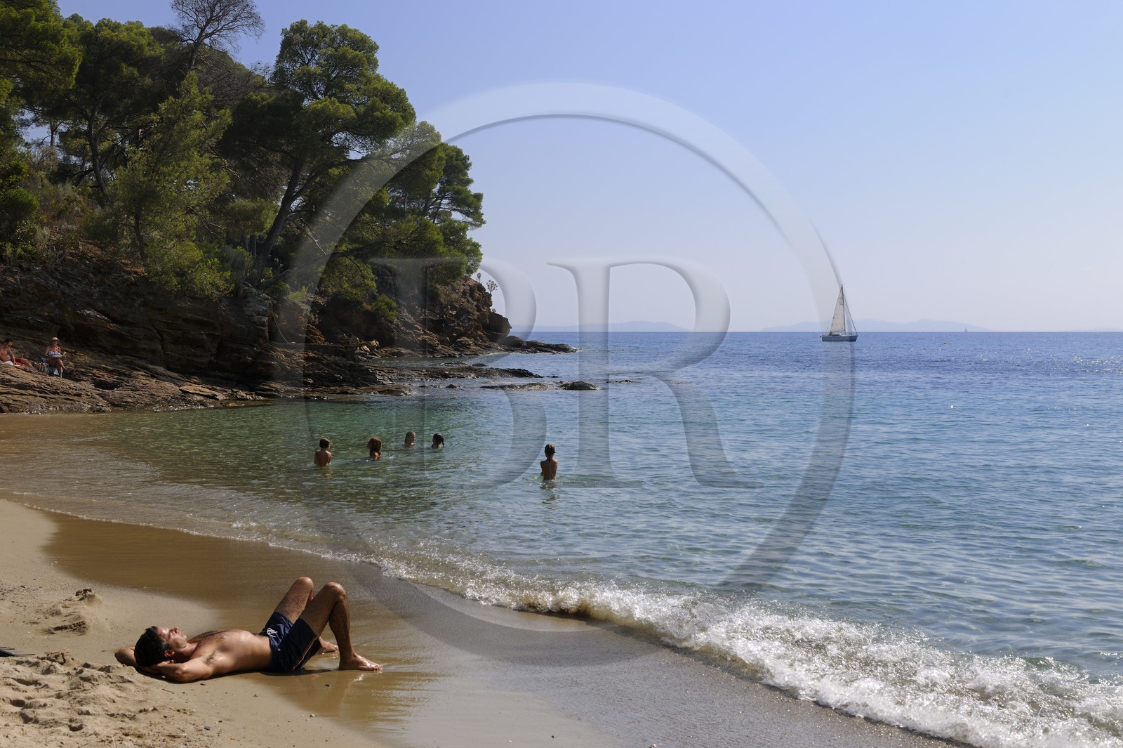 France, Var (83), Le Rayol-Canadel-sur-Mer, Domaine du Rayol, Jardin des Méditerranées, propriété du Conservatoire du Littoral, mention obligatoire, plage du départ du jardin marin
