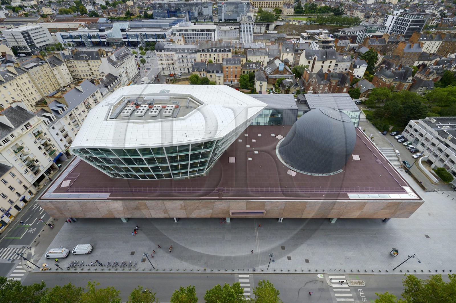 France, Ille-et-Vilaine (35), Rennes, Les Champs Libres de l'architecte Christian de Portzamparc, installation culturelle regroupant une bibliothèque, le musée de Bretagne et un espace des sciences