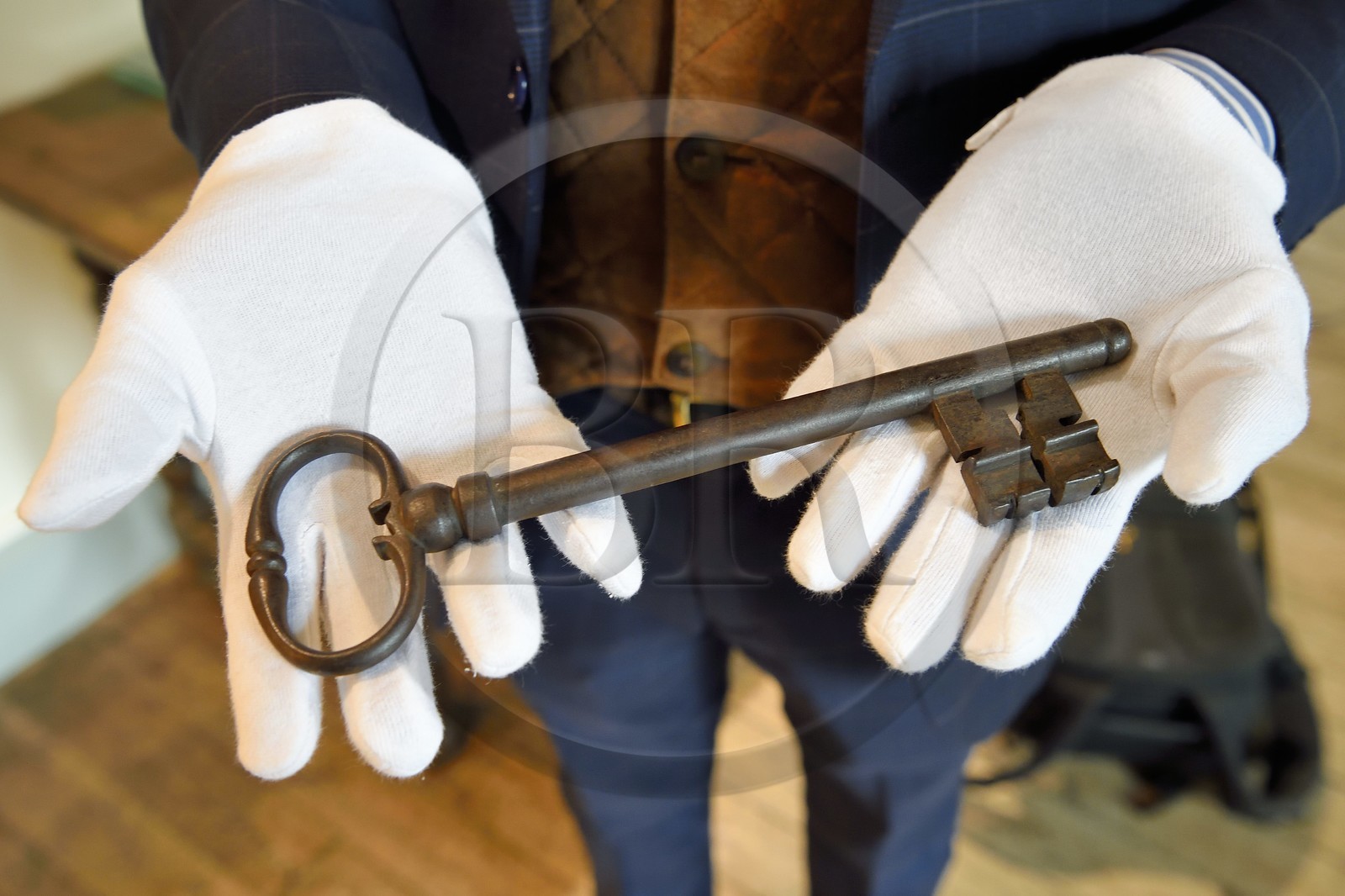 France, Aisne (02), Château-Thierry, Musée Jean de La Fontaine - Ville de Chateau-Thierry dans la maison natale du poète, la clé du grand portail aujourd'hui disparu