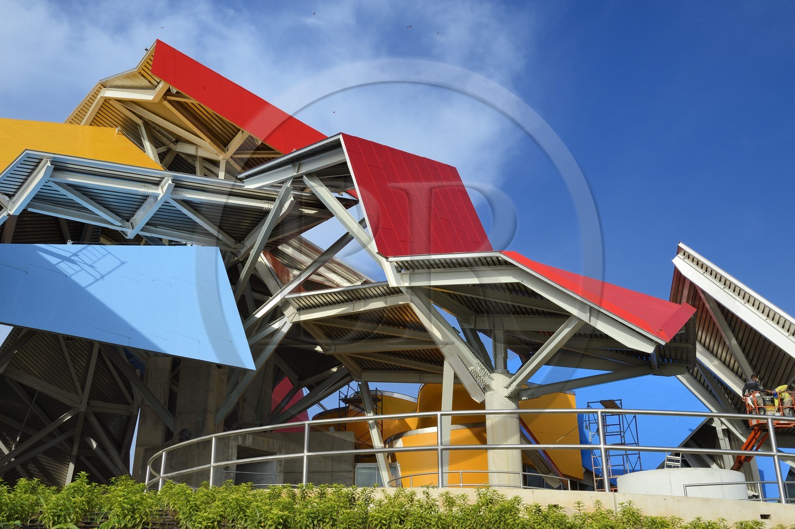 Panama, Panama City, le Musée de la biodiversité nommé Pont de la vie de Panama par l'architecte Frank Gehry