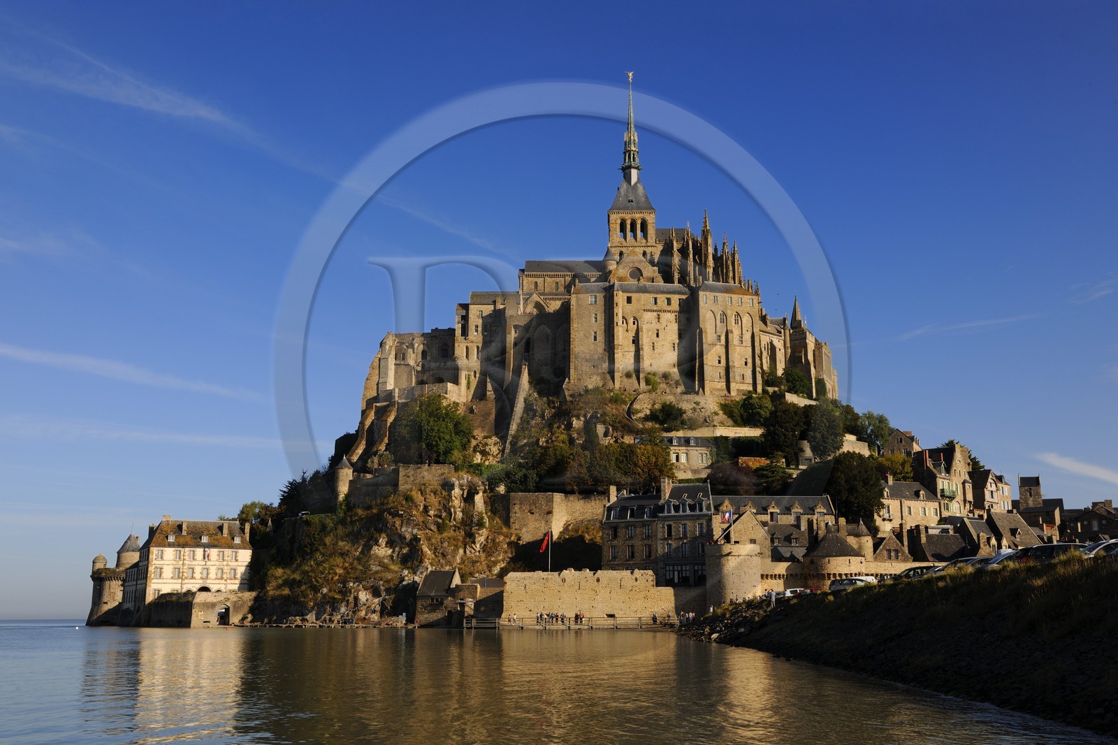 France, Manche (50), Mont-Saint-Michel à marée haute, classé Patrimoine Mondial de l'UNESCO