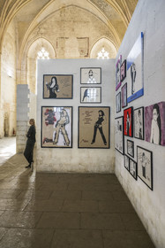 France, Vaucluse (84), Avignon, Palais des Papes classé Patrimoine mondial de l'UNESCO, la Grande Chapelle, exposition A la vie, à l’amor en 2024 de l'artiste de street art Miss.Tic connue pour ses œuvres au pochoir France, Vaucluse, Avignon, Palais des Papes (Palace of the Popes) listed as World heritage by UNESCO, the Great Chapel, exhibition A la vie, à l’amor in 2024 by street art artist Miss.Tic known for her stencil works