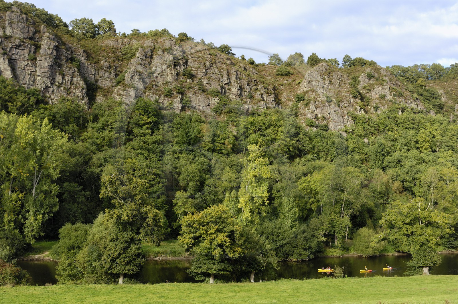France, Calvados (14), la Suisse normande, Clécy, kayaks sur l'Orne
